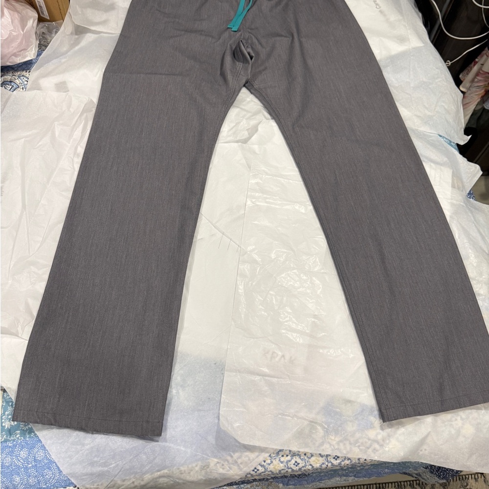 Figs Scrub Set - Graphite - Large - Picture 6 of 8